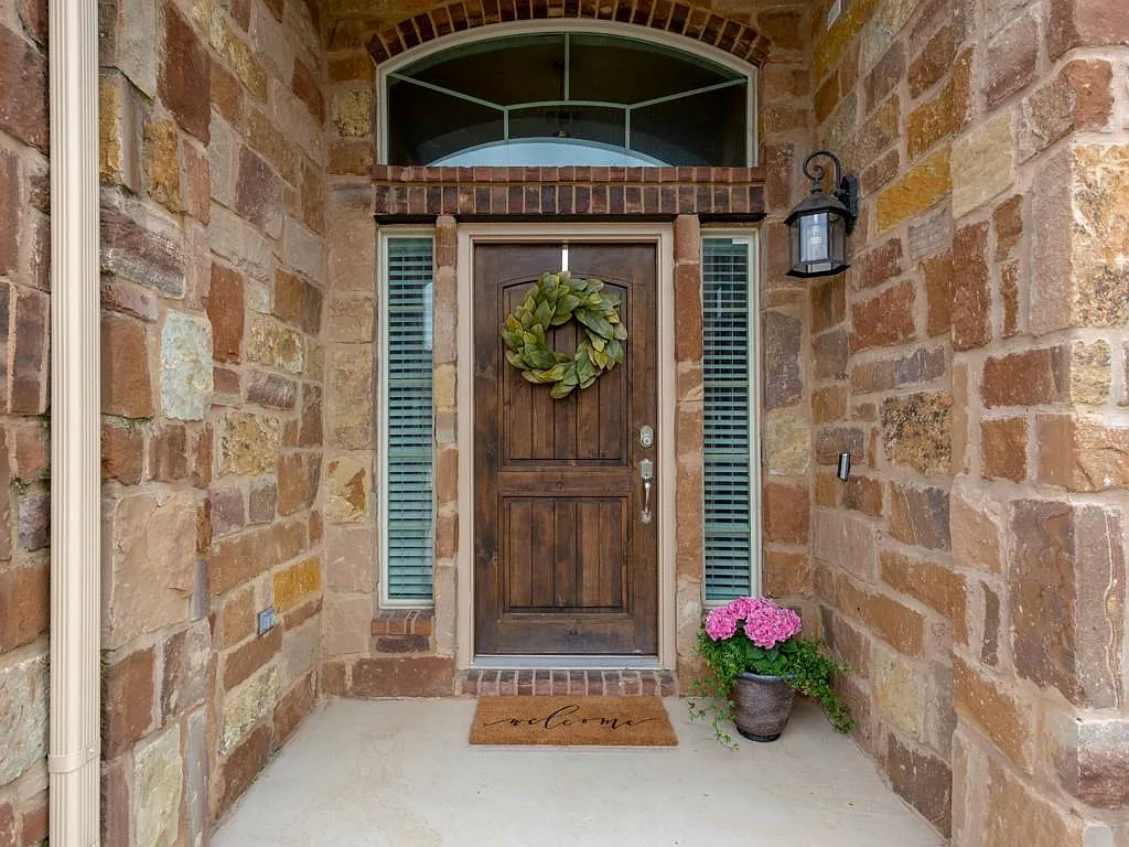 4 bed, 3.0 bath, 2839 sqft, $2,780 — Photo 3