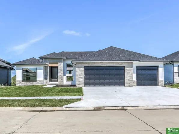 5510 N 213th Ave, Elkhorn, NE 68022