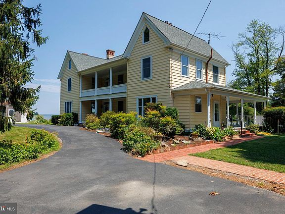 3rd image of 2208 Horns Point Rd