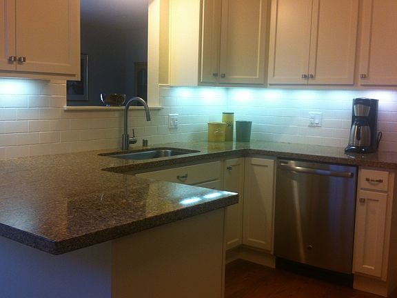 2nd image of 782 Linden Ave