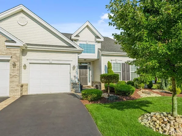 23 Diamond Spring Dr, Monroe Township, NJ 08831