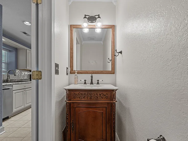 2409 Hunters Trl — Photo 26