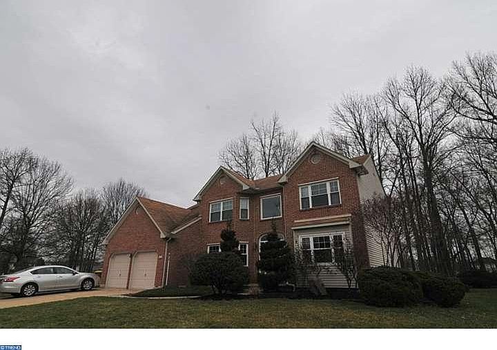 1st image of 216 Holly Cove Ln