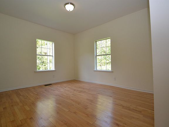 3rd image of 404 Heflin Ave W