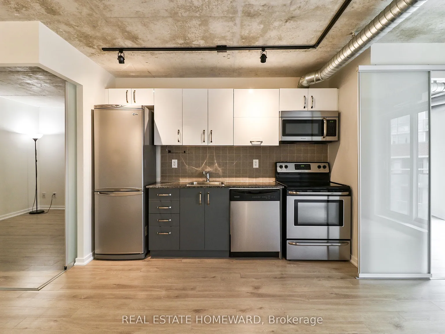 2 bed, $2,500 — Photo 4