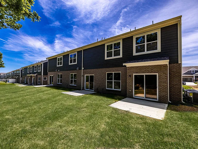 4860 Osprey Pointe Dr — Photo 32