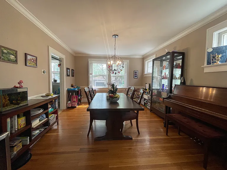 7278 Maryland Ave — Photo 4