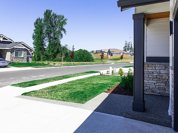 Green space & walking trails