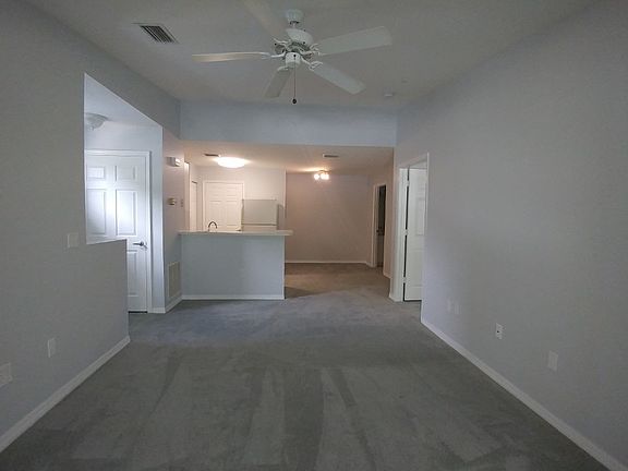 3rd image of 15209 Harbour Vista Cir
