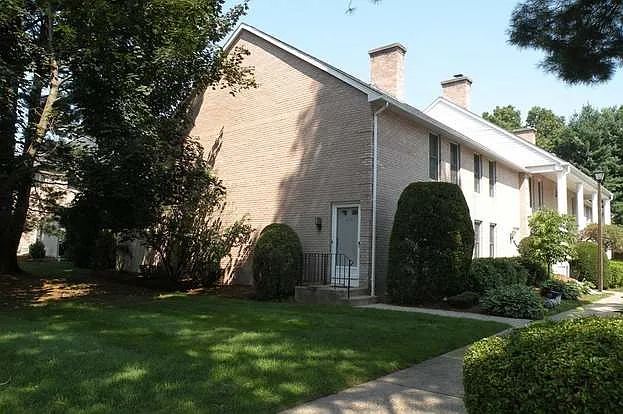6 Mansion Woods Dr #A — Photo 30