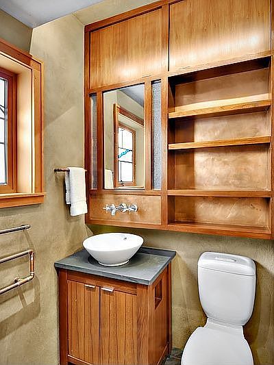 Beatifully updated bathroom