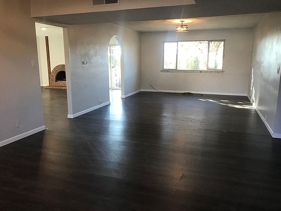 2nd image of 6001 Truchas Dr NE
