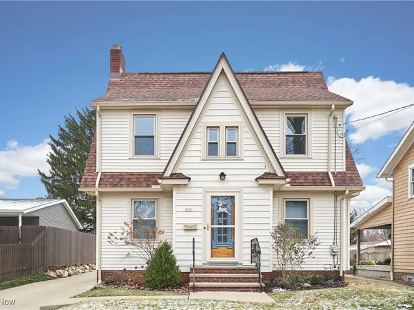 2121 10th St, Cuyahoga Falls, OH 44221
