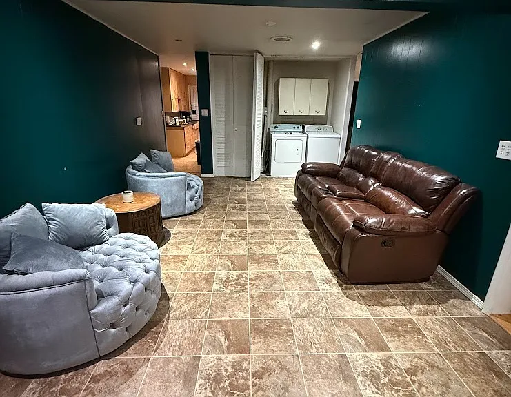 1703 W Freeman St — Photo 4