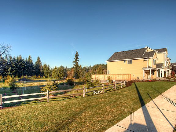 Backs to Native Growth Protection Area