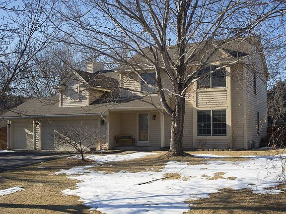 3rd image of 11970 Wedgewood Dr NW