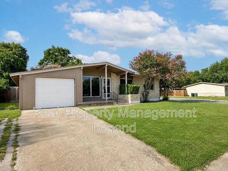 3 bed, 2.0 bath, 1119 sqft, $1,945 — Photo 1