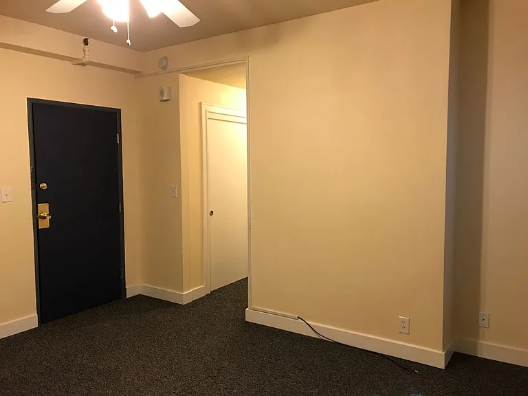 Washington Plaza Apartments — Photo 34