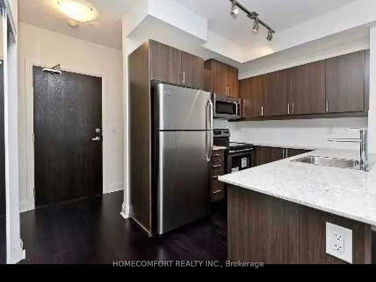 17 Kenaston Gdns #804 — Photo 3
