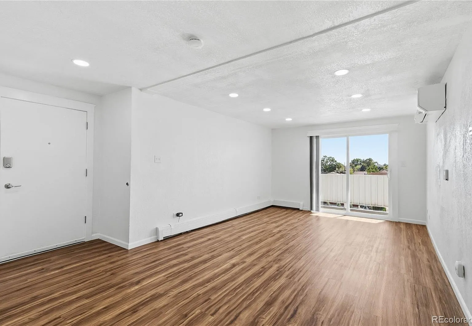 Lake Park Condos — Photo 3