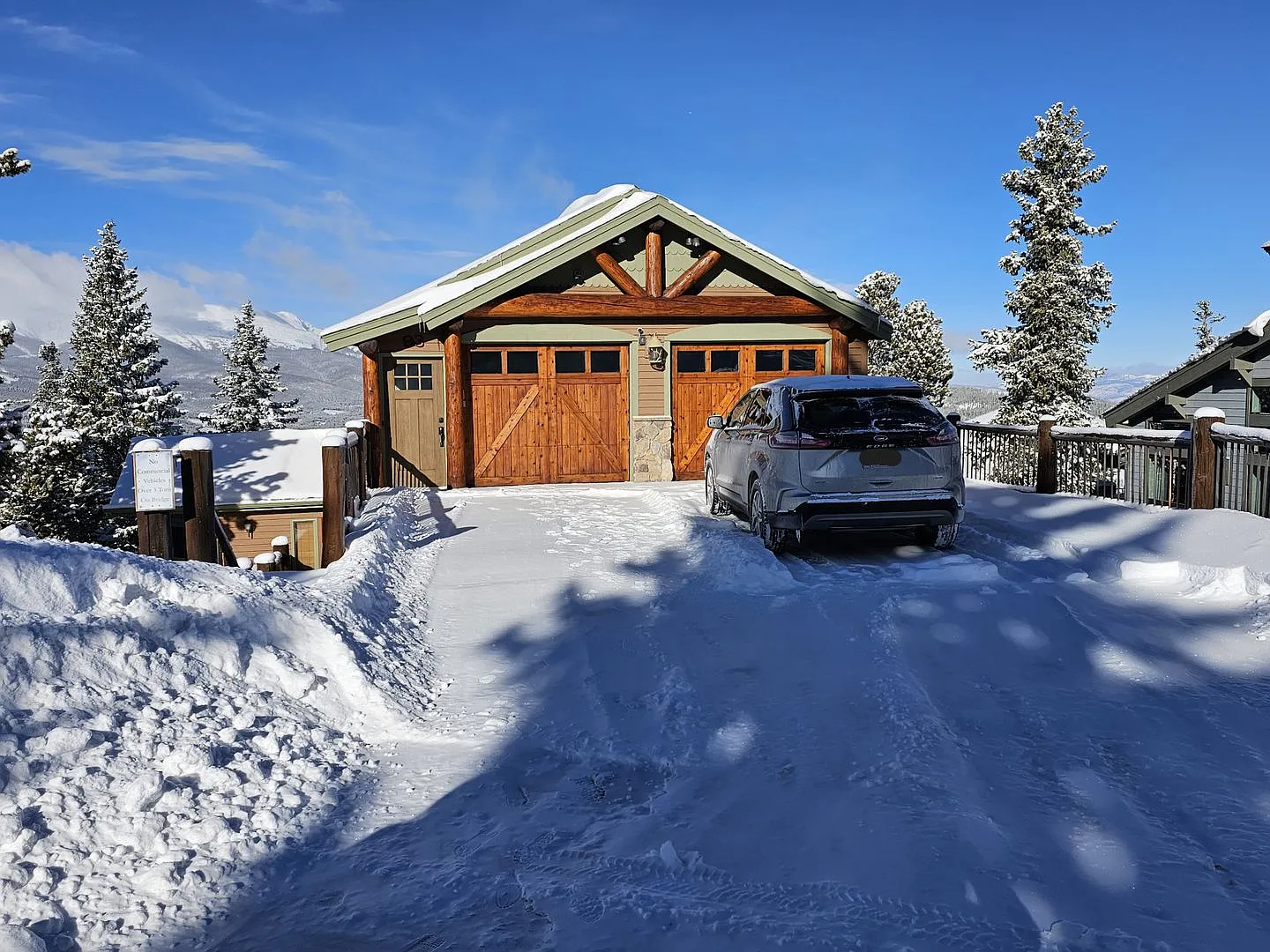 Beautiful home near bus route Breckenridge! 5 bedrooms and VIEWS! Flexible Lease Terms — Photo 2