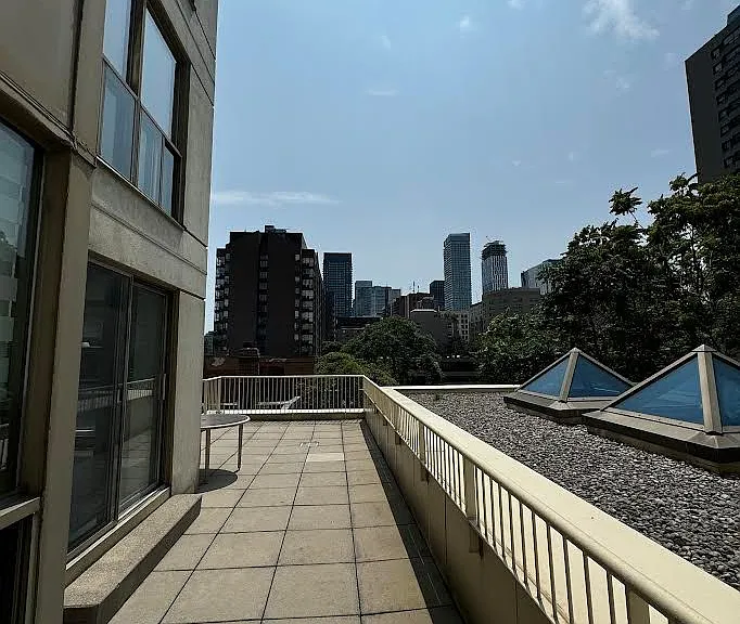 298 Jarvis St #307 — Photo 16