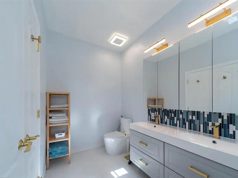6931 Rolling Creek Way — Photo 11