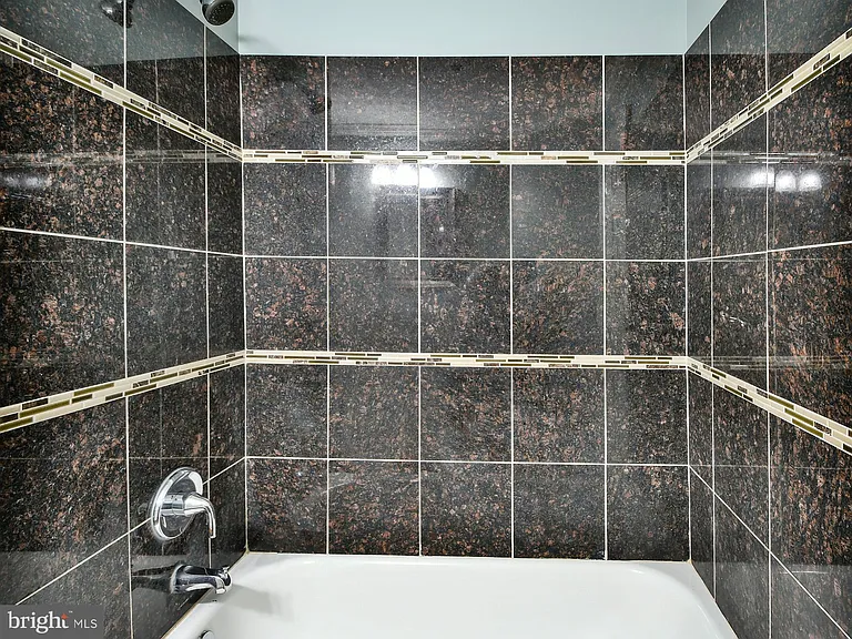 9720 Lake Pointe Ct #102 — Photo 28