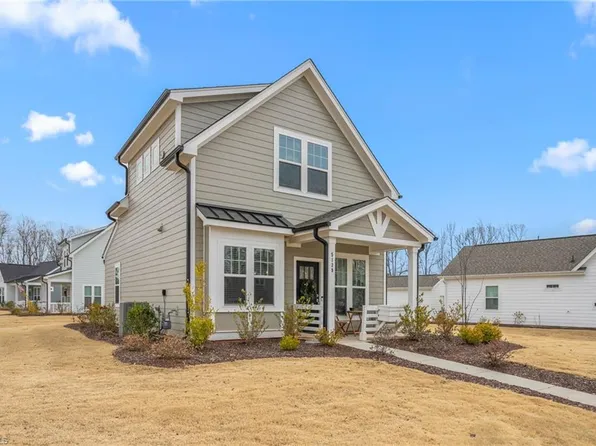 5139 Whaitley Ln, Greensboro, NC 27407