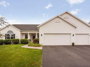 4155 Willowbrook Dr, Marion, IA 52302