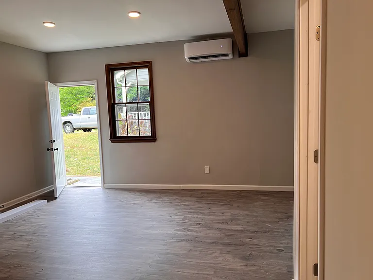 2756 Ravenwood Dr — Photo 7