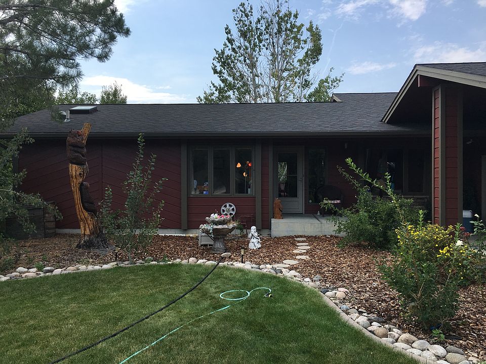Beautiful country club home 