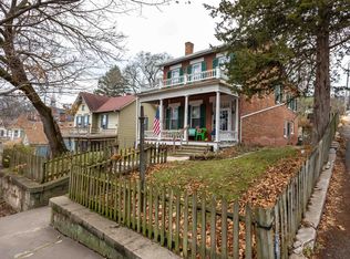 108 N Prospect St, Galena, IL 61036