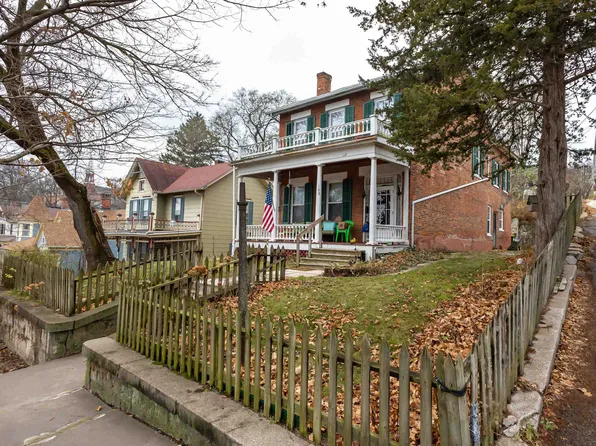108 N Prospect St, Galena, IL 61036