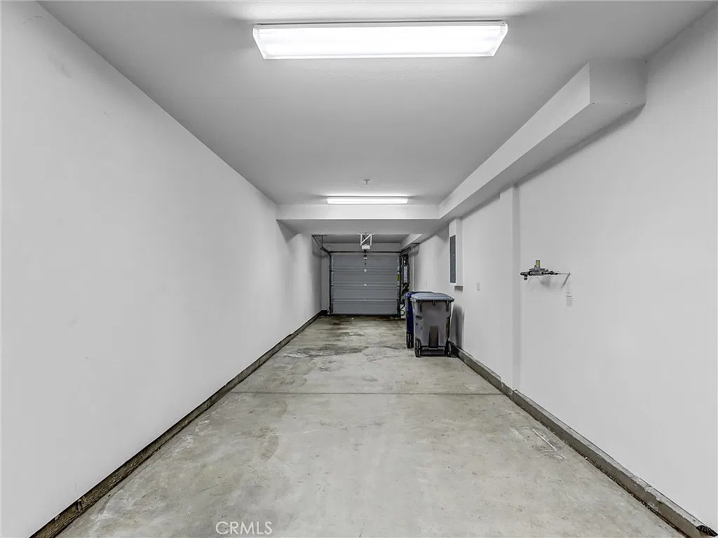 2 bed, 1300 sqft, $3,480 — Photo 4