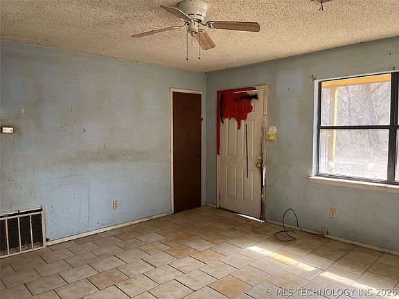 4th image of 419 SW 5th St