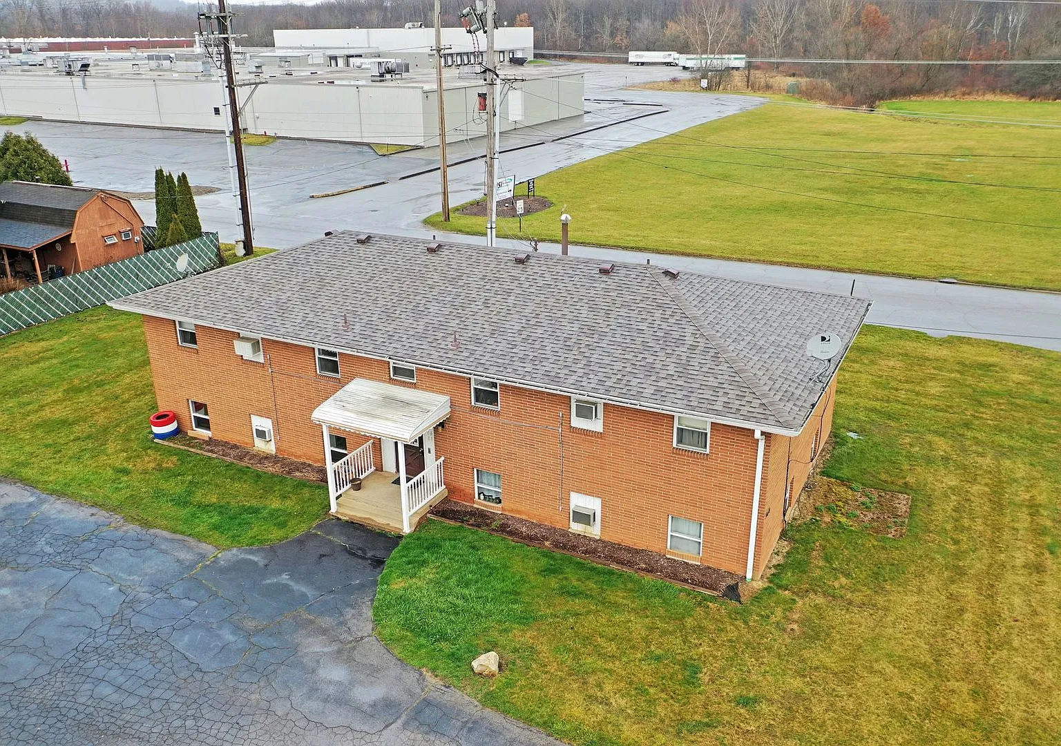 Joslynn Properties LLC-560 — Photo 2