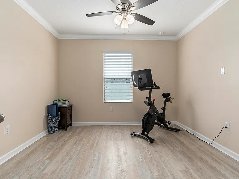 1810 SW Capehart Ave — Photo 23
