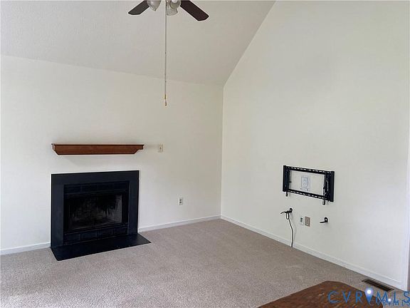 3rd image of 6415 Chenault Way