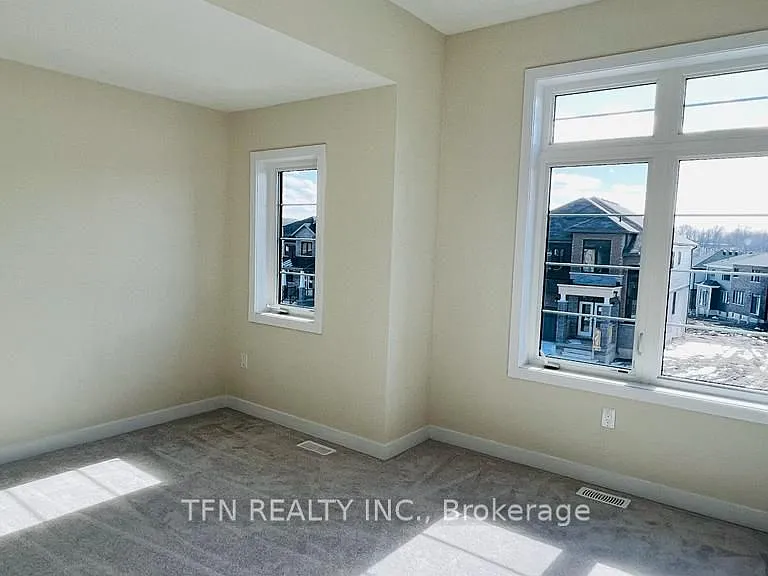 Sundin Dr — Photo 28