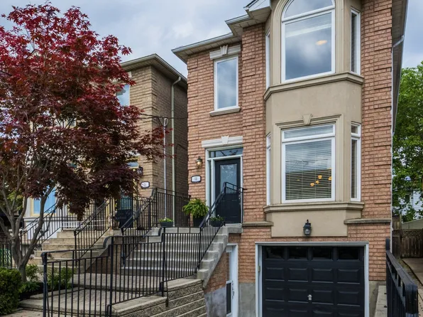 51 Stanhope Ave, Toronto, ON M4K 3N4