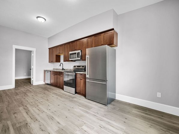 318 S Locust St #1