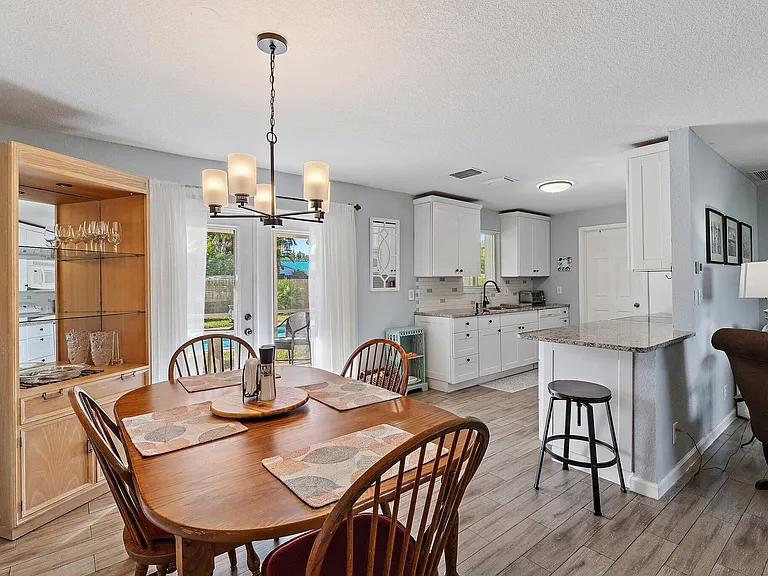 372 Franklin Rd — Photo 12