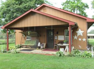 4059 Springfield Rd, Bourbon, MO 65441