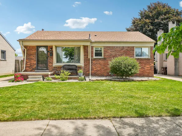 15071 Cameron St, Southgate, MI 48195