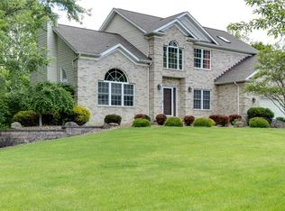 284 Kaylee Dr, Wadsworth, OH 44281