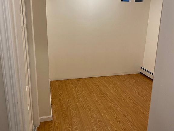 5th image of 161 Grace Church St #1R