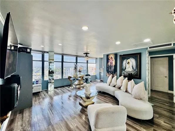100 Atlantic Ave APT 1012, Long Beach, CA 90802
