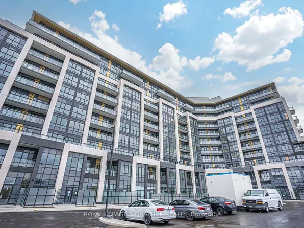 405 Dundas St W, Oakville, ON