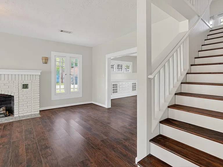 5401 N Capitol St — Photo 30